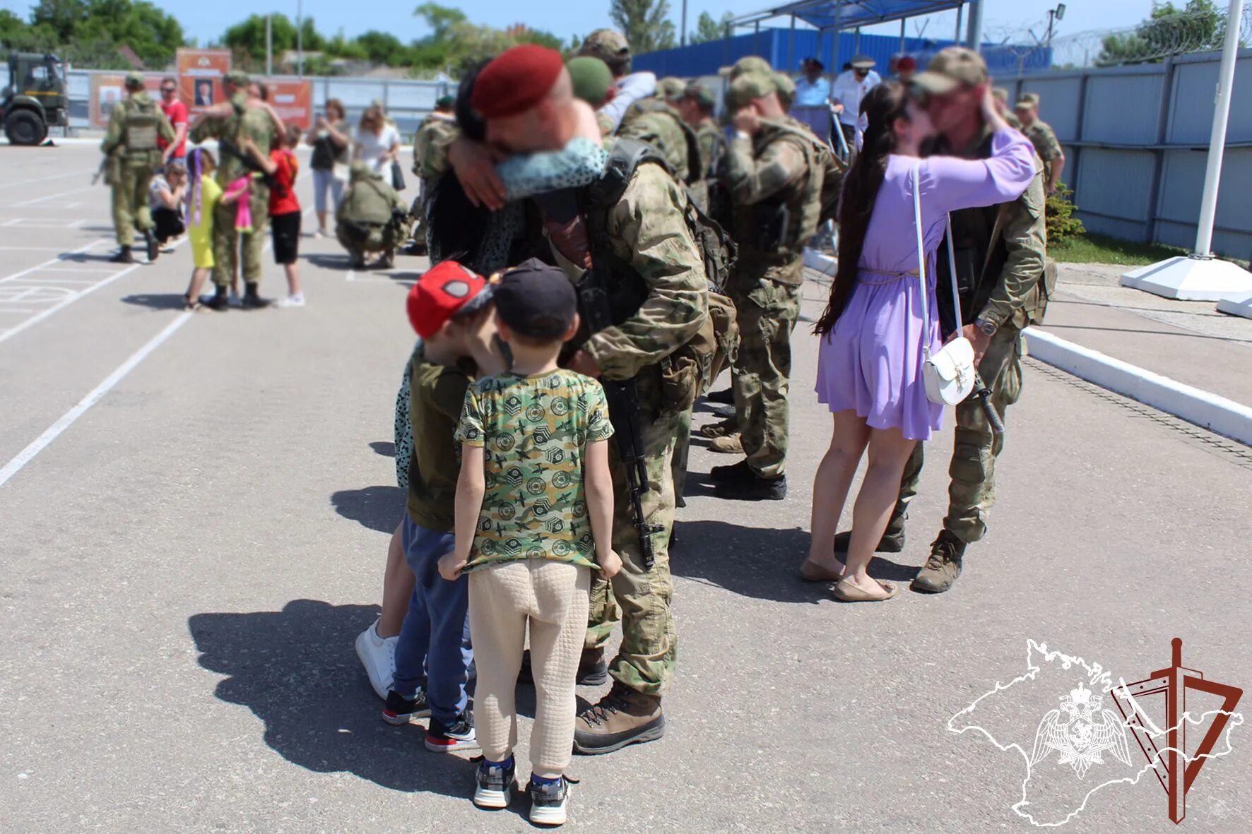 Военные вернулись домой с Украины. Специальная Военная операция. Крымские военные Возвращение с Украины.