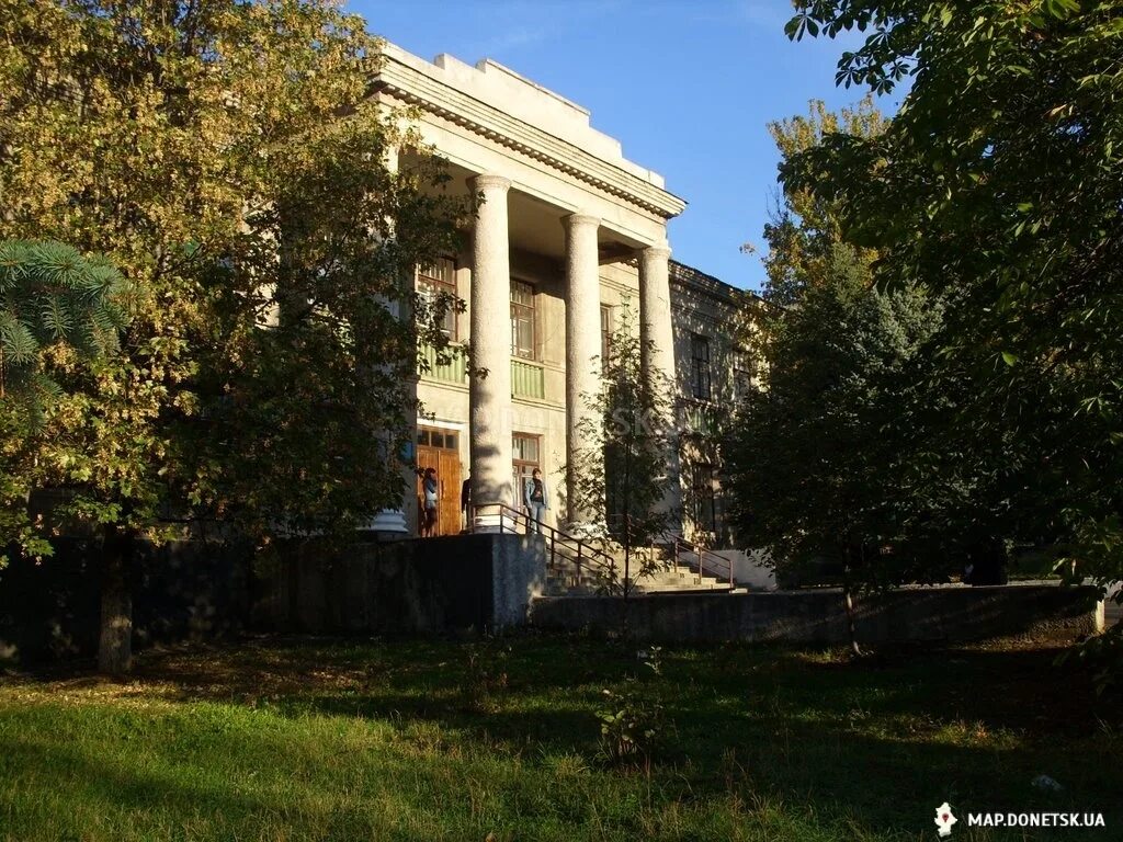 больница на тореза. торез цгб. туберкулёзная больница на тореза. детская поликлиника заводской район новокузнецк тореза. больница в торезе водолечебница.