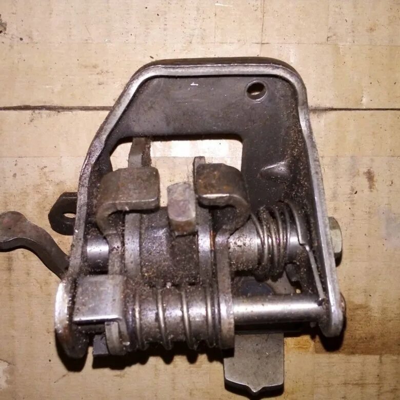 Механизм переключения передач 2109 артикул. Механизм выбора передач 2109. Механизм выбора передач 21083-1703050 автоваз. Механизм выбора передач ваз 2110. Кпп ваз 2109 механизм переключения передач.