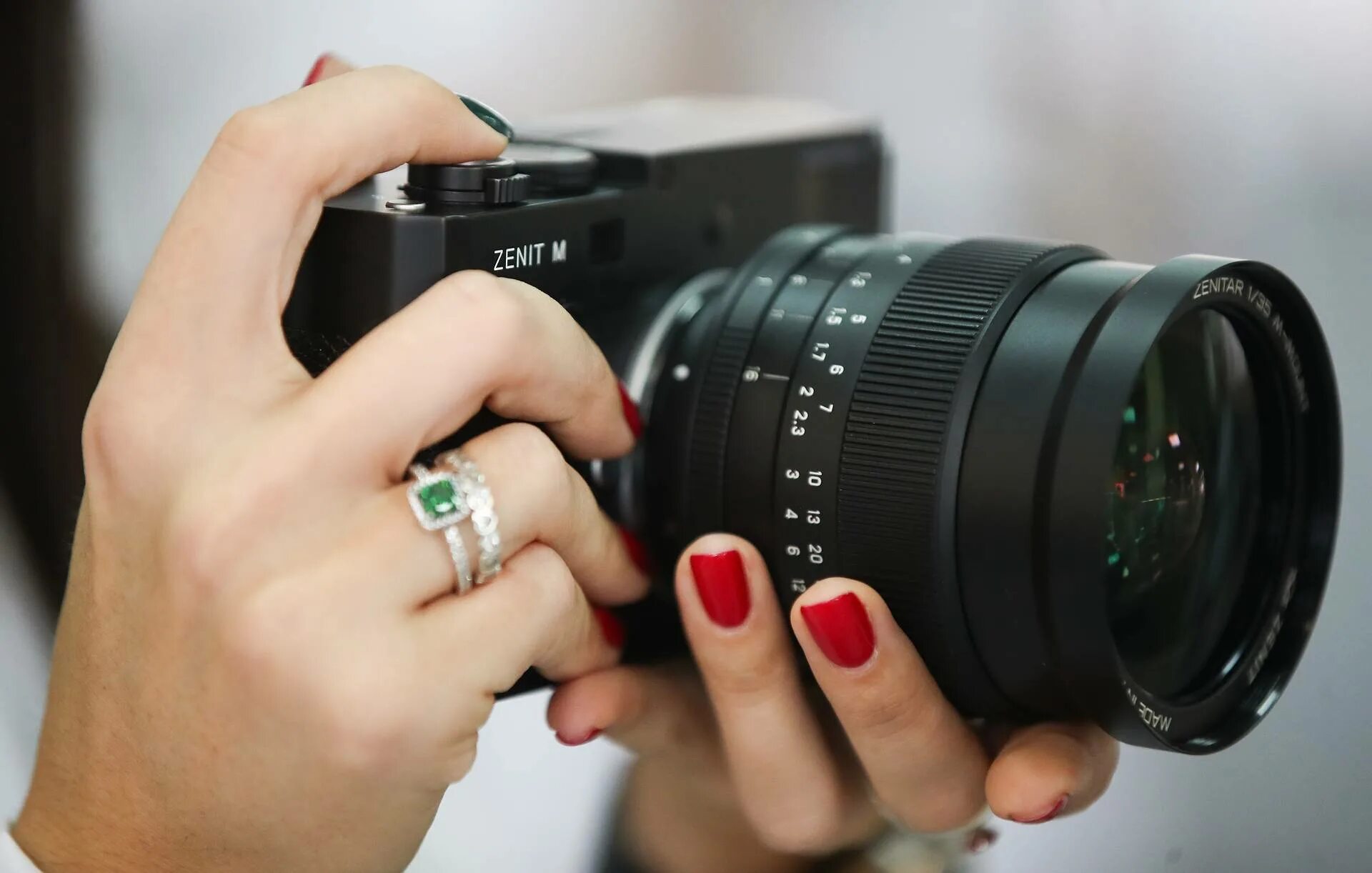 Camera m