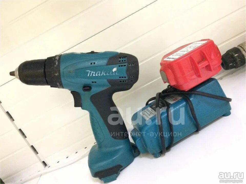 Аккумуляторная дрель-шуруповерт Makita 6271d гнездо. Шуруповёрт Макита 6271d. Дрель шуруповерт Макита 6817 d. Шуруповерт Макита 6271 DWPE сломанная. Авито шуруповерты б у