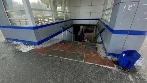 Место где упала девочка в подземный переход