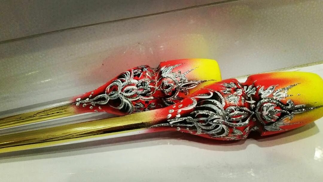 аэрография гимнастика. роспись булав для художественной гимнастики. роспись булав для художественной гимнастики. булавы для художественной гимнастики разрисованные. булавы для художественной гимнастики разрисованные.