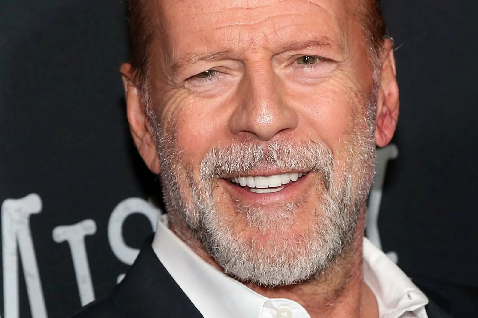 Уилис деменция. Брюс. Bruce Willis. Брюс Уиллис сейчас. Брюс Уиллис 2022.