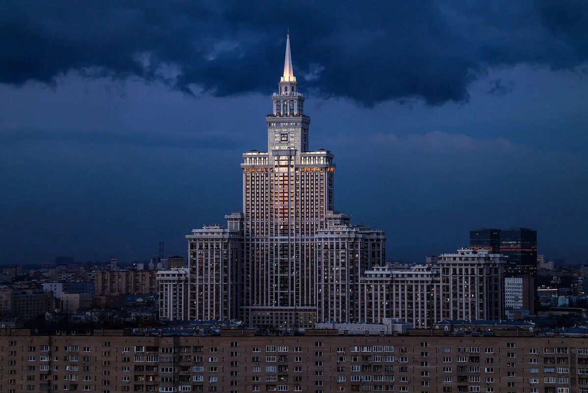 Сайт высотка. Высотка триумф-палас. триумф палас москва. ленинградский проспект высотка. триумф палас ленинградский проспект.