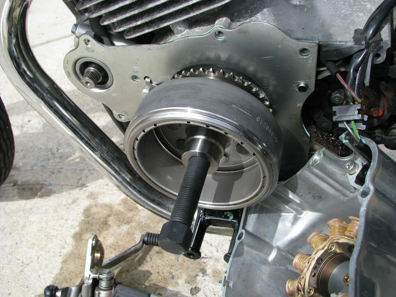 Как снять ротор. Ротор мотоцикла 250. ямаха fzs 1000 съемник генератора. hyosung flywheel rotor puller. ротор на мотоцикл z237130217.