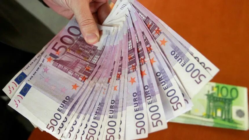 450 евро в рублях. Евро валюта. Деньги евро. Деньги евро. 400 евро в рублях.