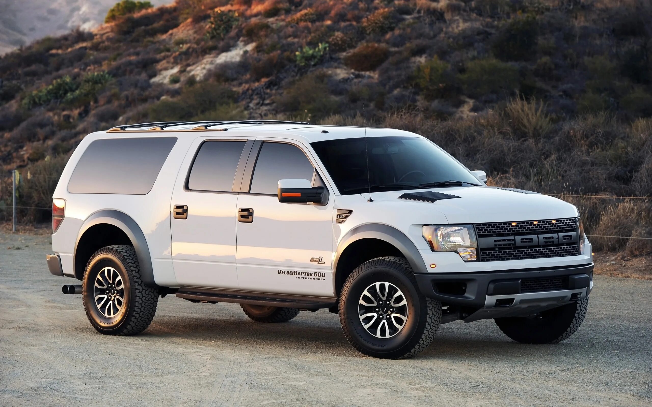 Модели больших машин. Форд ф 150 Велоцераптор. Форд f 150 Hennessey Velociraptor. Ford f150 Velociraptor. Ford f 150 Velociraptor Hennessy.