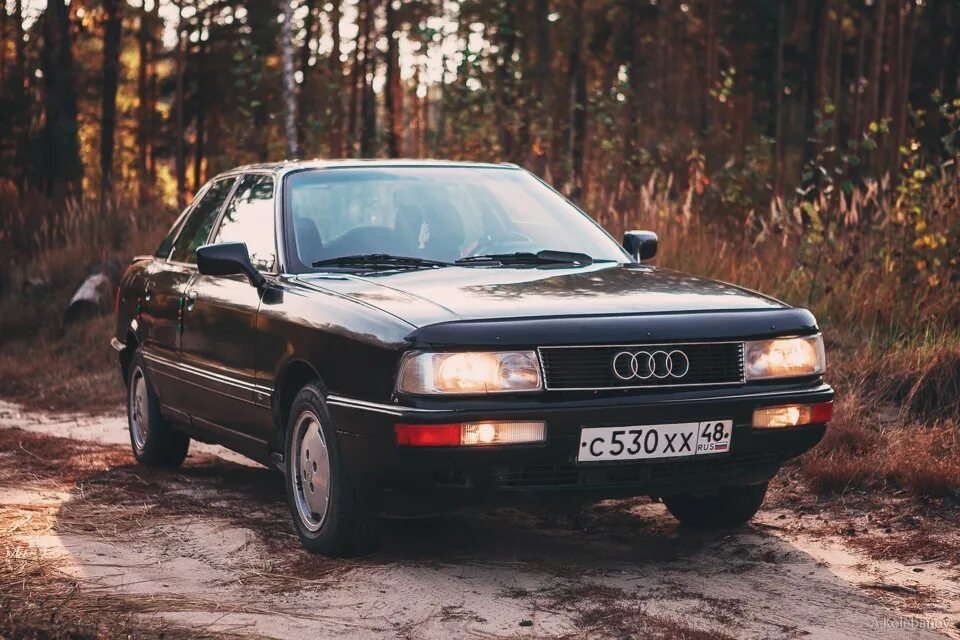 Купить ауди 90. Audi 90. Audi 90 b3. Ауди 90 черная. "Audi" "90" "1992" XS.