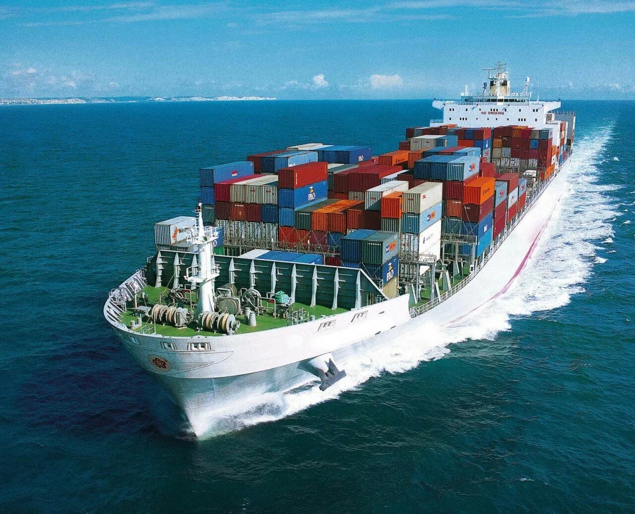 Морской транспорт организация. Морские контейнеры Чайна Шиппинг. Контейнеровоз MSC Kalina. Корабль с контейнерами. Морской транспорт.