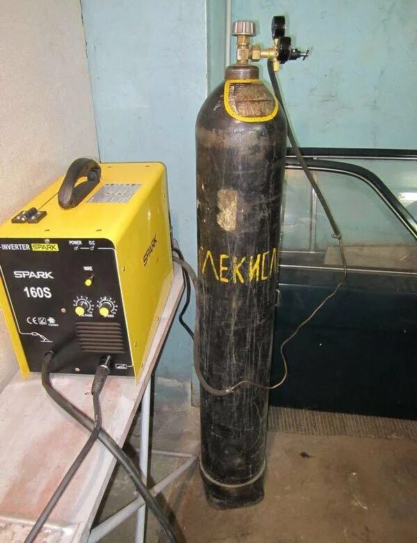 Aisi 304 полуавтомат с углекислотой. Комплект баллонов для газосварки. Аргон газ для сварки. Сварочный полуавтомат кислородным баллоном. Из чего состоит газовая сварка.