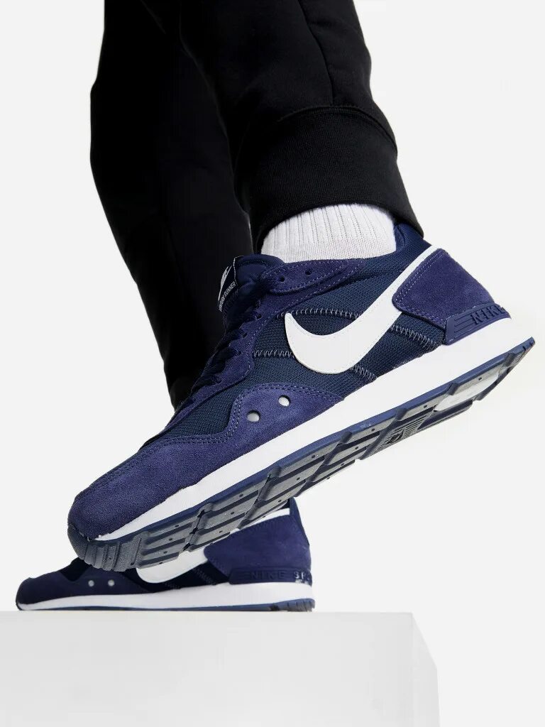 Running venture. Nike кроссовки venture runner. кроссовки мужские nike nike venture runner. ck2944-400 nike. ck2944-002 nike.