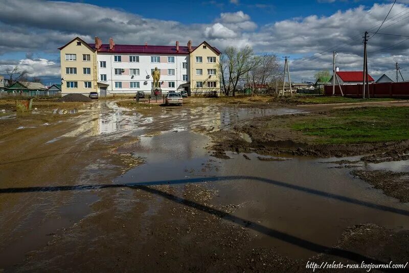 Село августовка самарская область. Прогноз погоды в б черниговке самарской. Сош 1 большая черниговка. Большая черниговка самарской области. Черниговка школа.