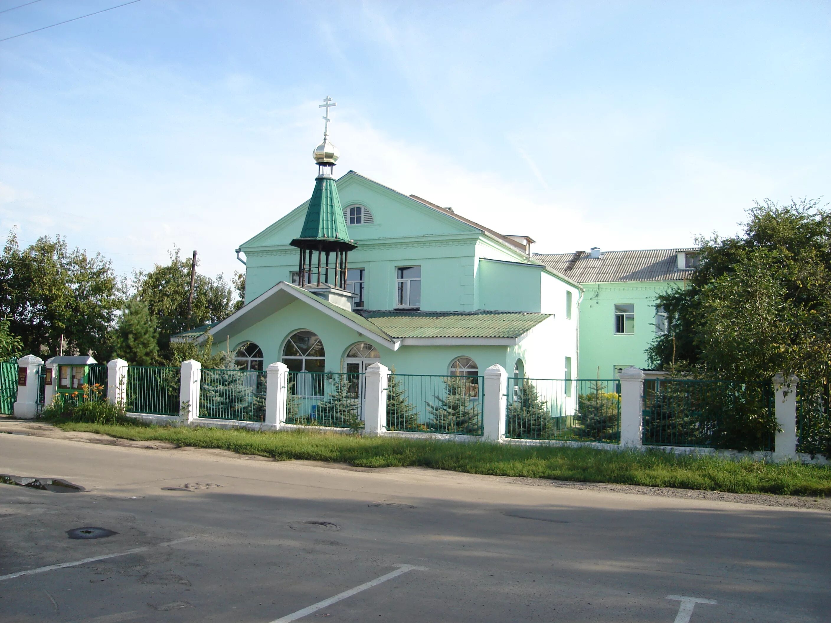 Женский монастырь в гомеле. Днепропетровске. Женский монастырь в гомеле. Свято тихвинский женский монастырь. Тихвинский монастырь женский монастырь.