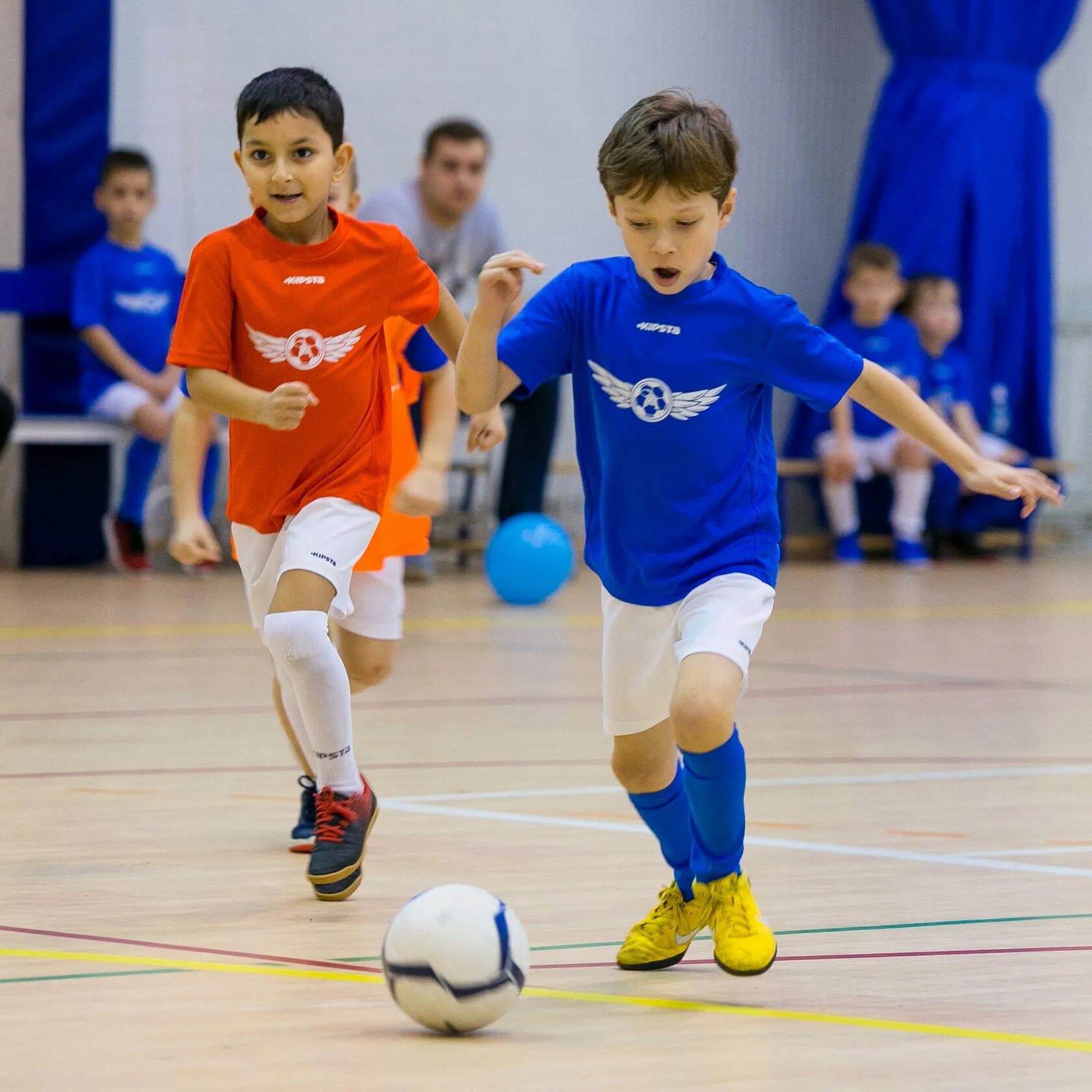 Football school. Ангелово футбольная школа. Ангелово футбольная школа Выхино. Футбольная Академия ангелов. Детский футбол Ангелово.