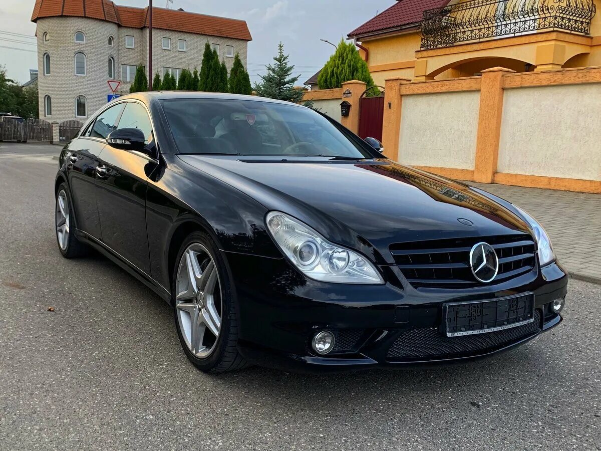 Венгалюи. Mercedes CLS 2006. CLS 5.5 AMG 2007. Мерседес банан 2008. Мерседес банан 2006.