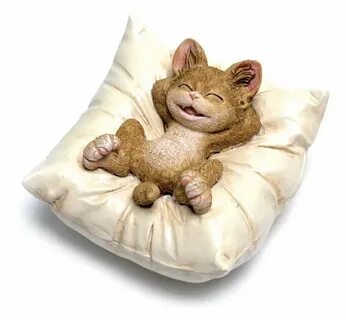 Подушки спящий кот