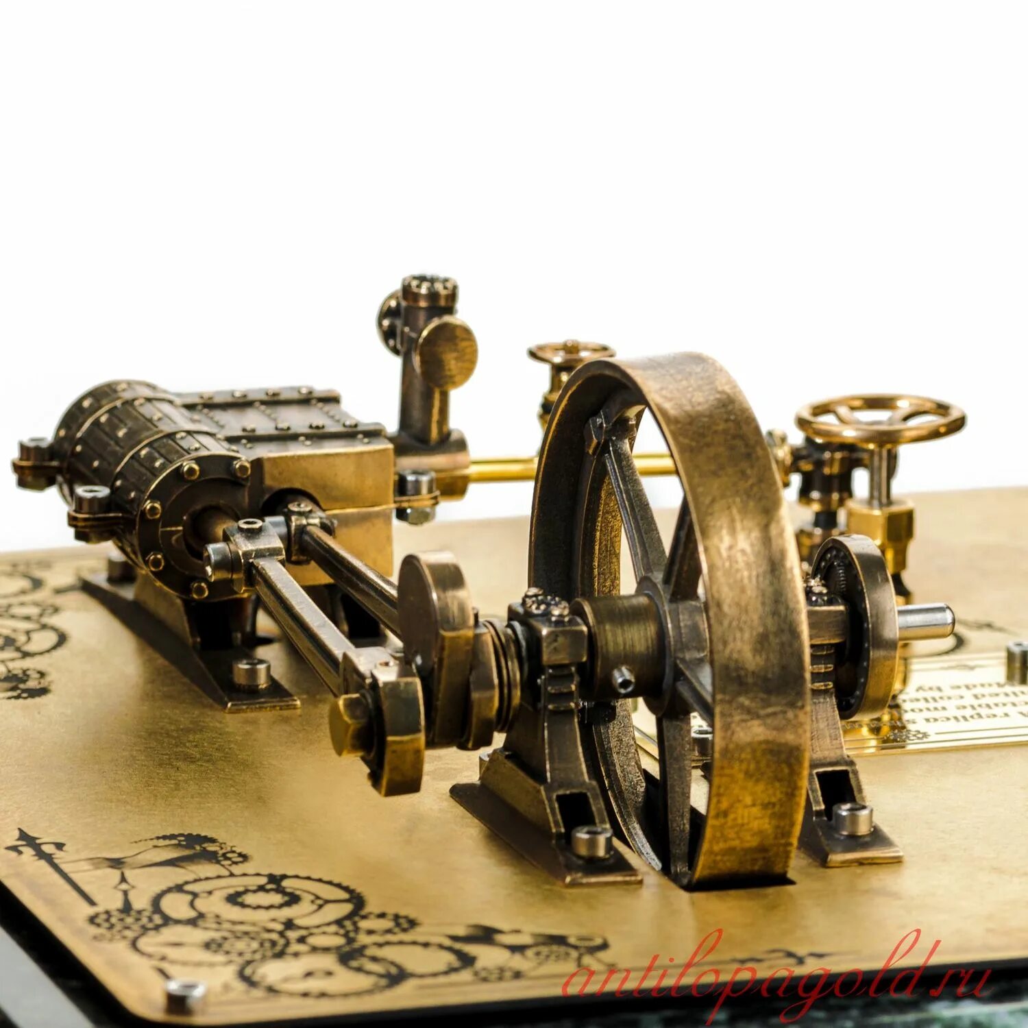 Паровой двигатель. Модель парового двигателя. Модель паровой машины. Миниатюрная паровая машина. Поршневой паровой двигатель.