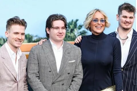 Сахалиндік эскорт секс массаж саунасы