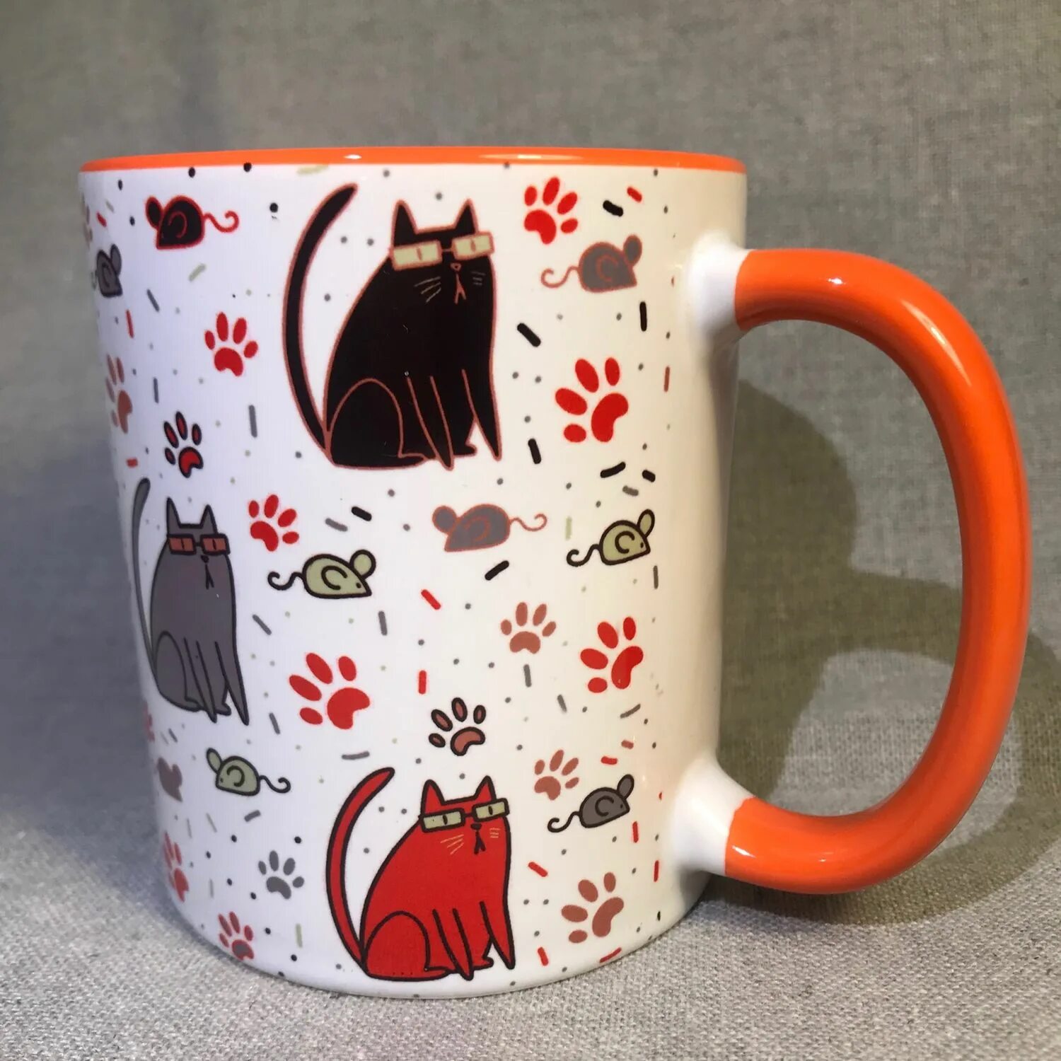 Взлома cup cat. Кружки с кошками. Чашка с кошкой. Чашка с кошечкой. Кружка мышка.