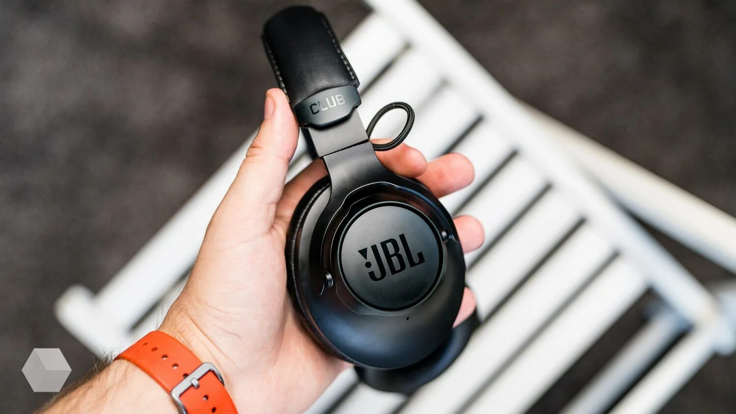 Jbl club one. Наушники JBL 2022. Наушники JBL клаб. Наушники JBL Club one 2024.