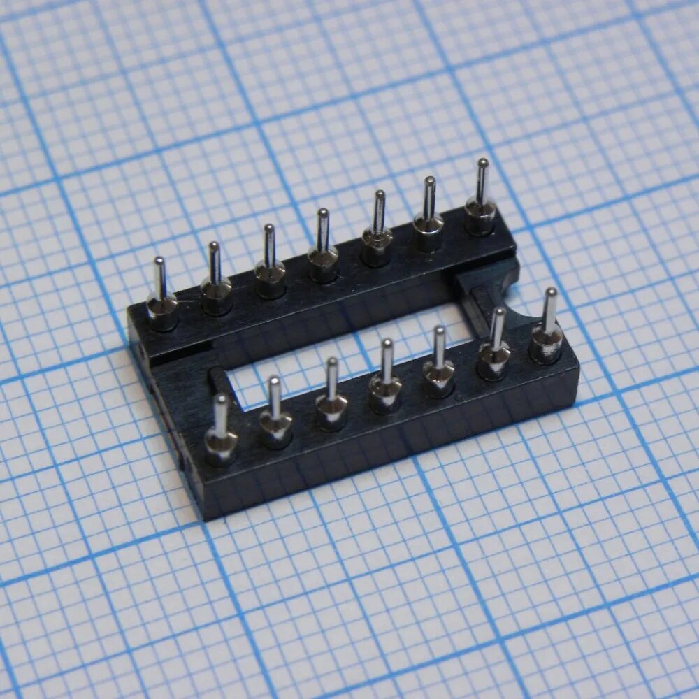 Панелька под микросхему Dip-14. Ds1001-08 (SCSM-08) Dip 8 контактов. Панель контактная SCSM-16 Dip. Панель Dip 8 цанговая. Микросхема под