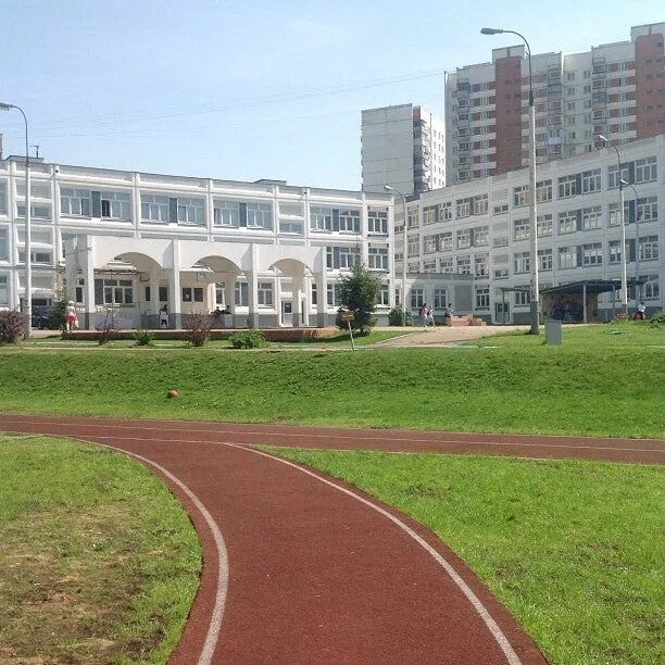 41 школа рейтинг 10. Школа 41 череповец. Тарана. Школа 1008 внуково. Школа 37 вологда.