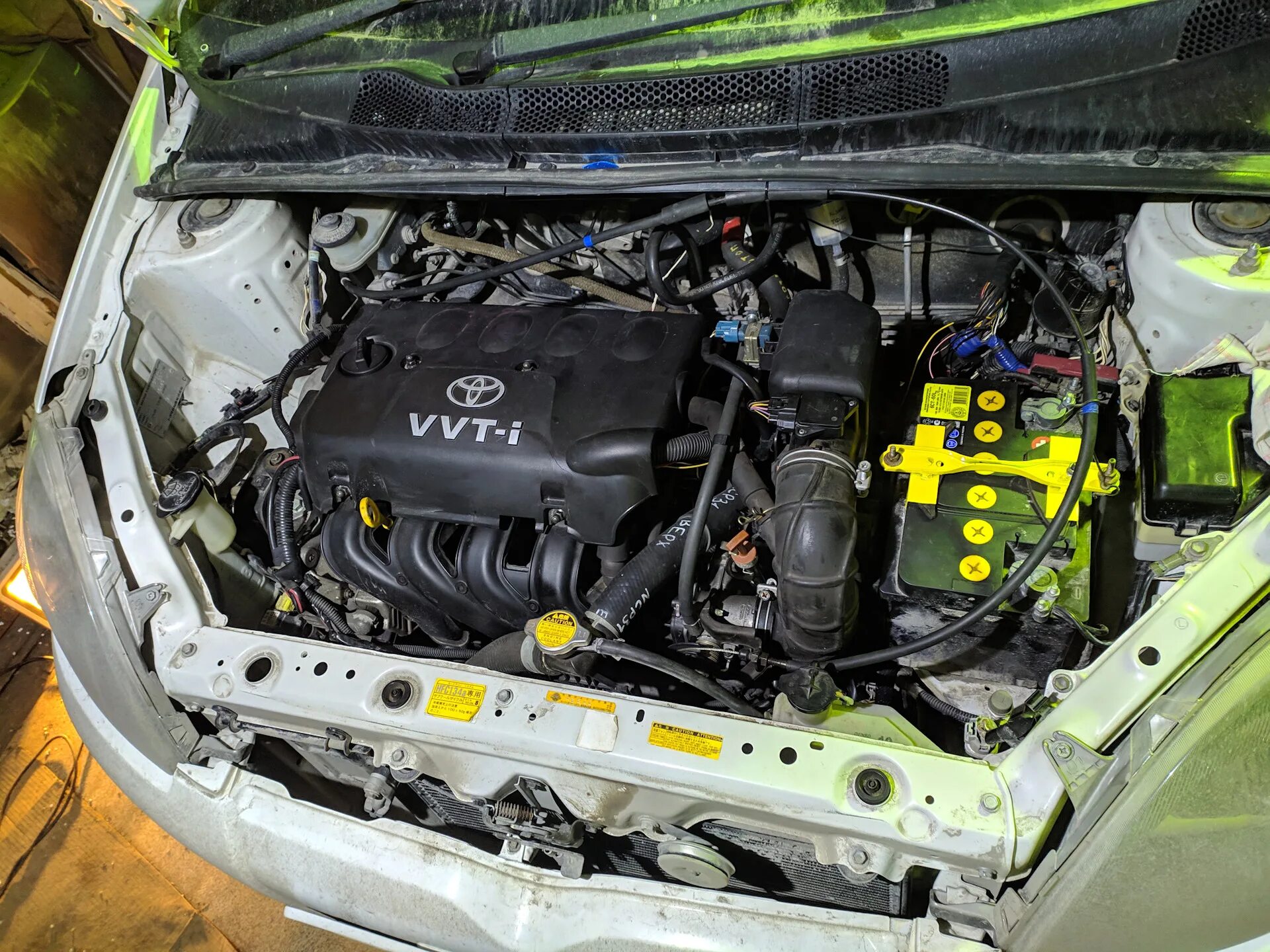 Двигатель тойота витц 1.3. Двигатель 1sz-Fe Toyota Vitz. ДВС Тойота Витц 1.0. Двигатель Тойота Витц 1.5.