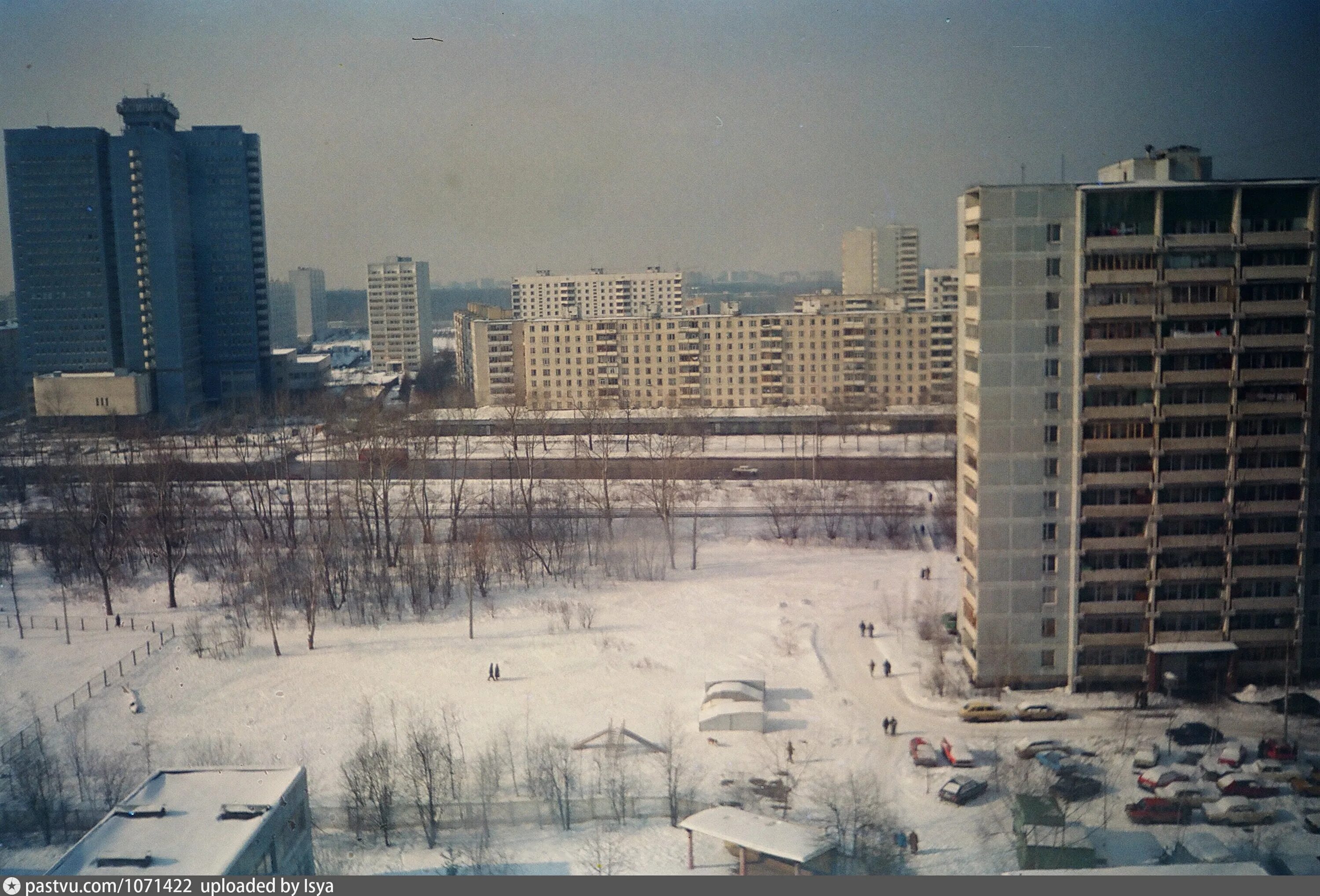 Дмитровском шоссе 70. Гостиница Молодежная Москва 90-е. Гостиница Молодежная Москва Дмитровское шоссе. Гостиница Молодежная на Тимирязевской. Гостиница Молодежная в 1990-е.