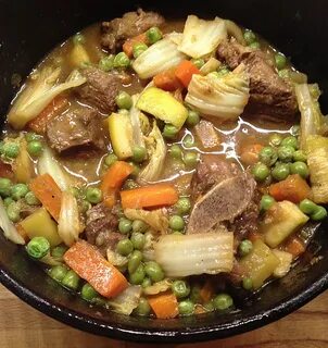 Блюдо из баранины с овощами в казане