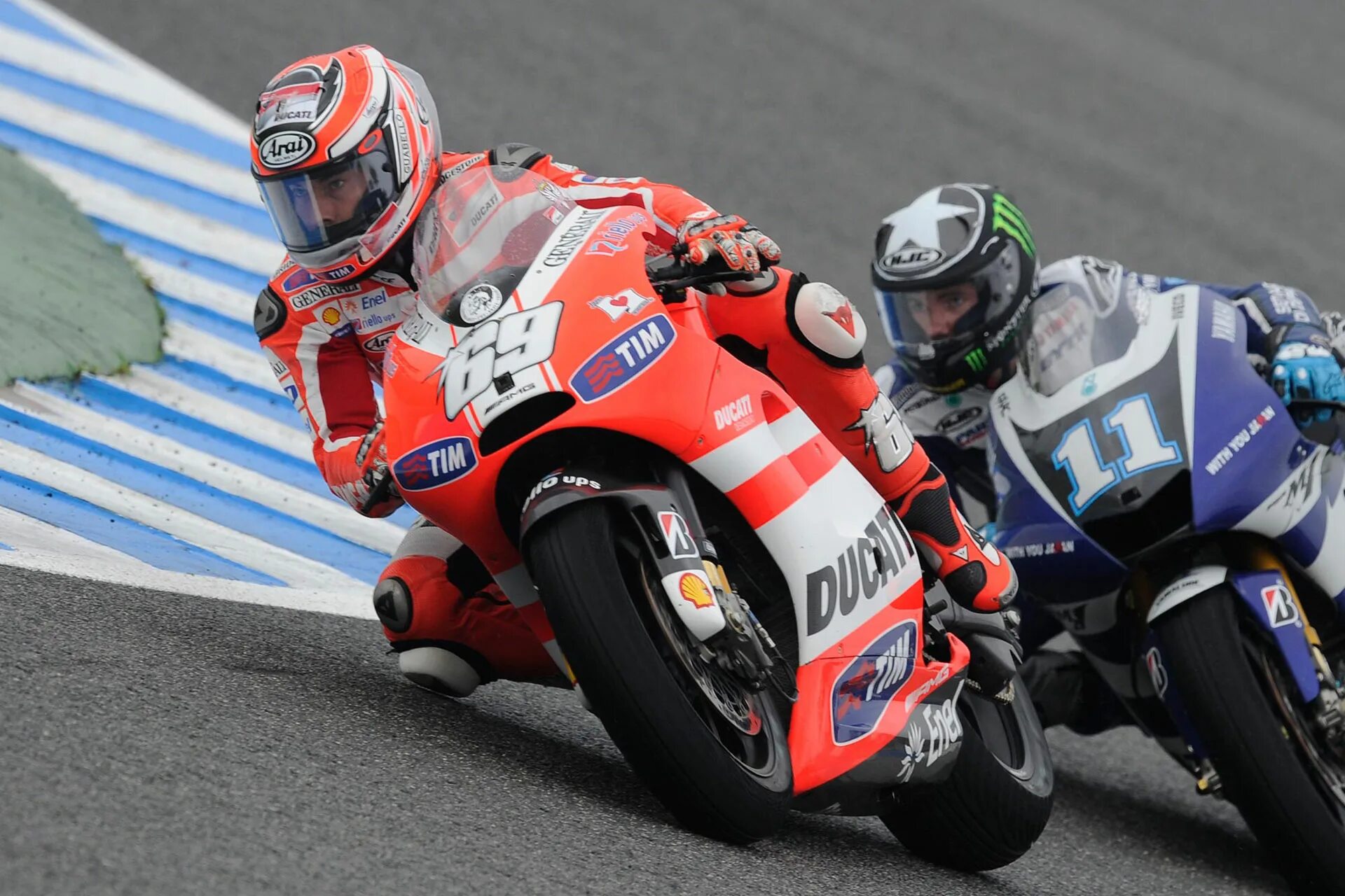 мотоцикл на гонках. спортивный мотоцикл для соревнований. мотоцикл на гонках. соревнования на мотоциклах. соревнования на мотоциклах.