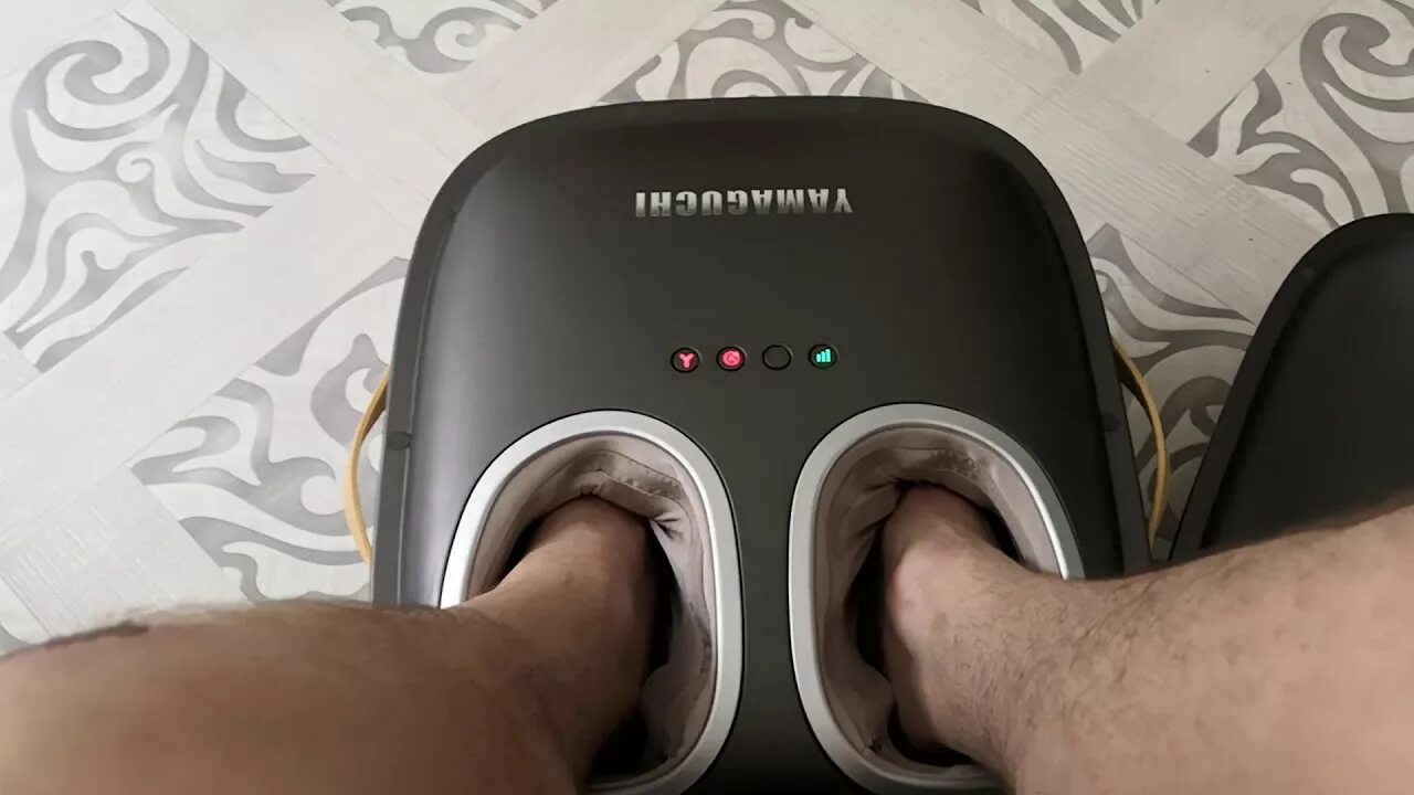 Массажер для ног oto qseat qs-88. Кресло массажное ямагучи 49 500. Yamaguchi capsula grey. Вибромассажёр для стоп yamaguchi capsula. Ямагучи пуфик массажер.