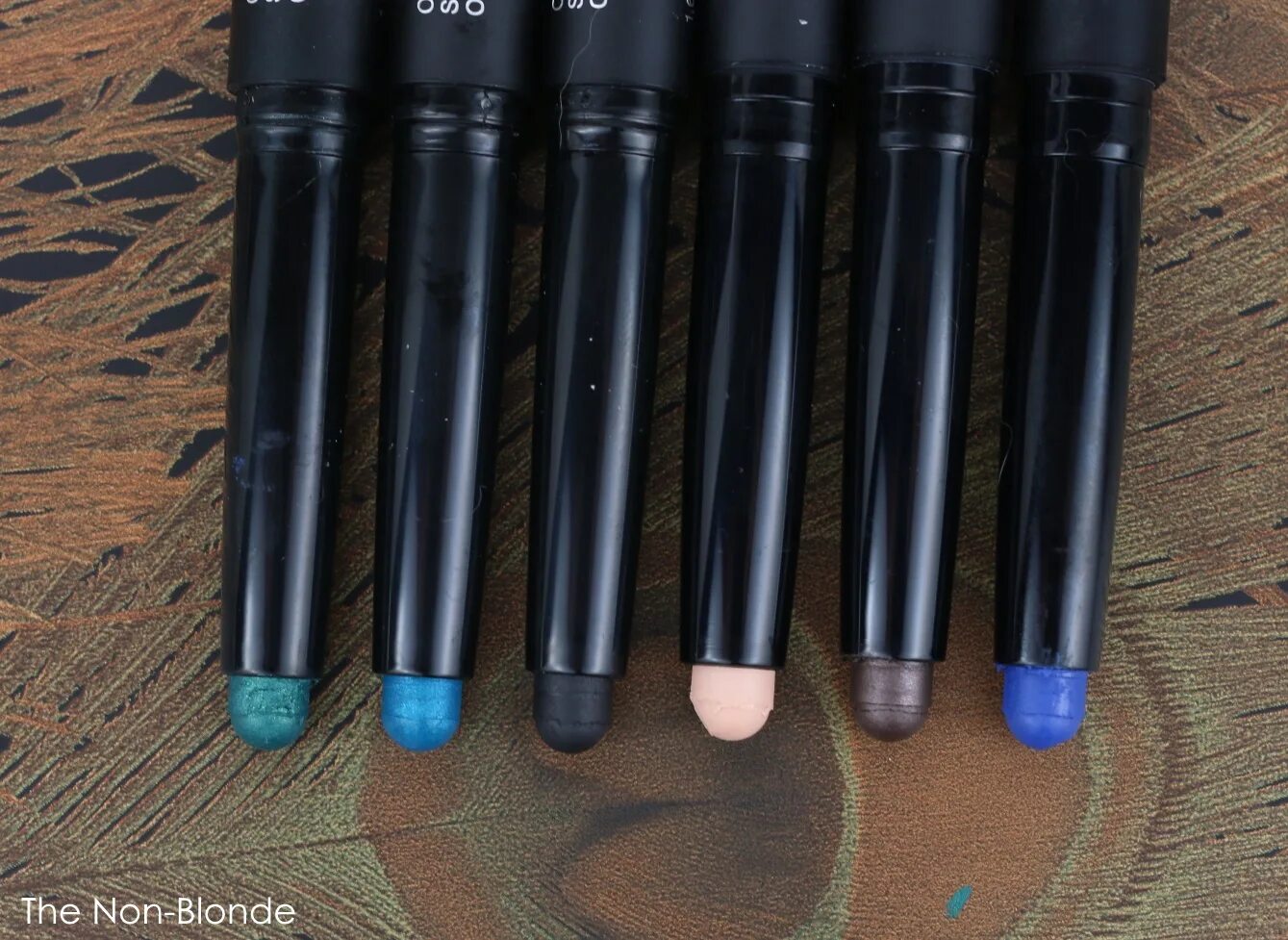 Kiko Milano long lasting Eyeshadow Stick. Kiko Milano long lasting Eyeshadow Stick 31. Kiko Milano long lasting Eyeshadow Stick свотчи. Kiko Milano long lasting Eyeshadow Stick палитра.