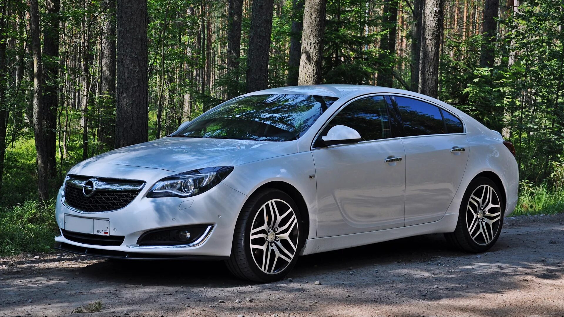 Opel insignia отзывы. Opel Insignia. Opel Insignia OPC. Opel-Insignia-2008-2017. Opel Insignia 2014 OPC line.