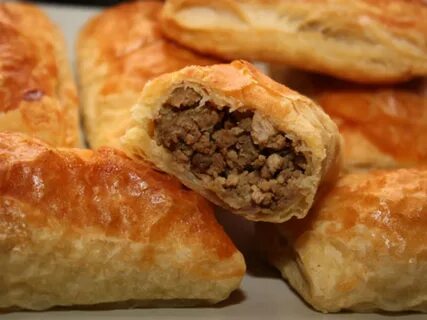 Пирожки с мясом слоеное тесто в духовке