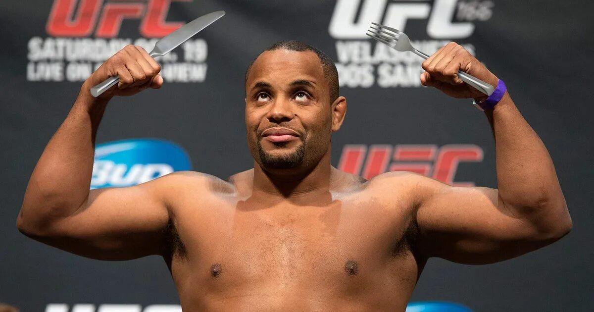 Кормье биография. Кормье. Daniel cormier. Кормье Беллатор. Cormier UFC.