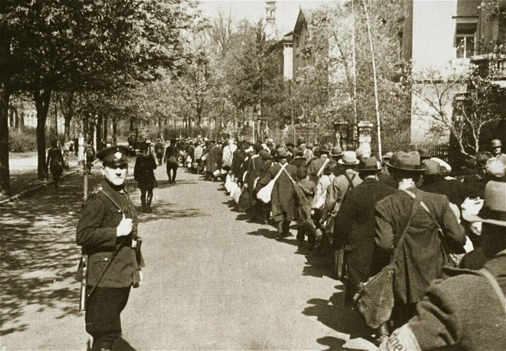 Немцы поволжья в сибири. Переселение немцев из поволжья 1941. депортация немцев поволжья в 1941 году. депортация российских немцев в 1941 году.