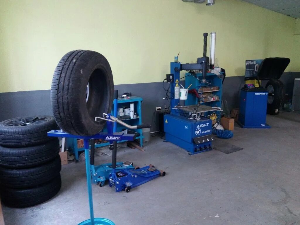 шиномонтаж т. шиномонтаж т. заводская шинимантажка. московское шоссе 15е. шиномонтаж.