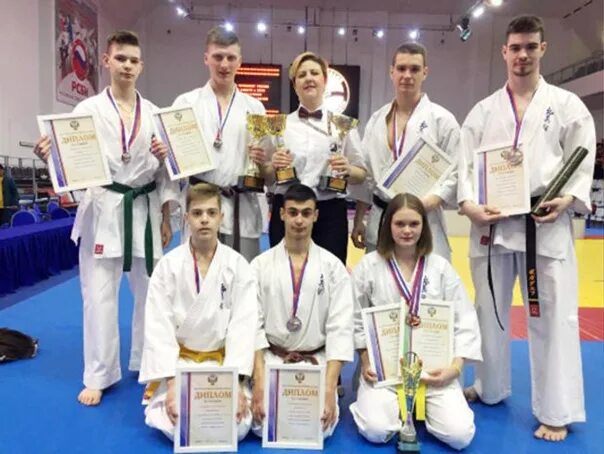 Клуб застава верхняя пышма. Петров сергей леонидович каратэ верхняя пышма. Карате верхняя пышма илья деревнин. Верхняя пышма каратэ каратэ. Спортивный клуб застава.