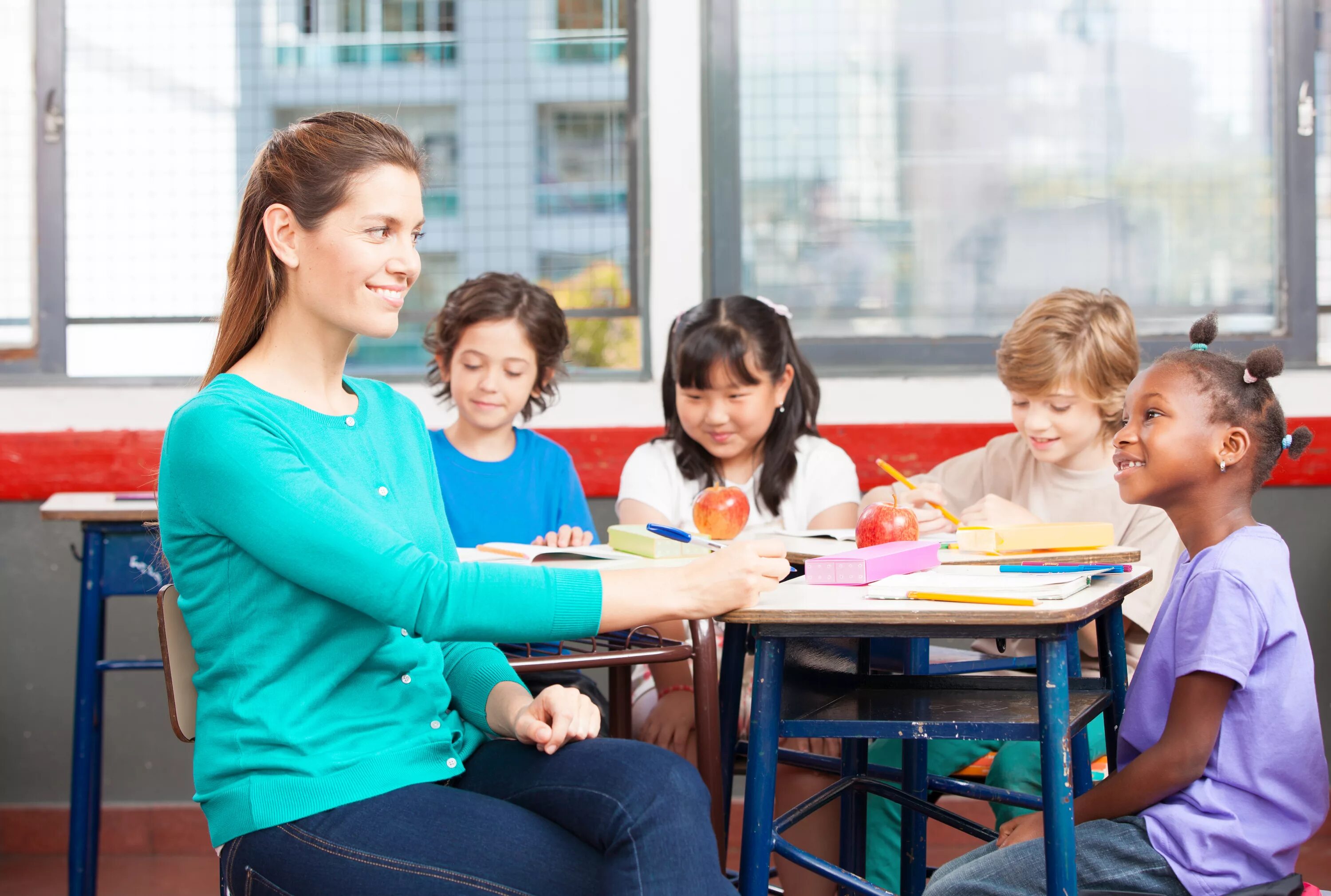 Teacher services. Педагог дополнительного образования. Учитель дополнительного образования фото. Speech teacher and student. Educator.