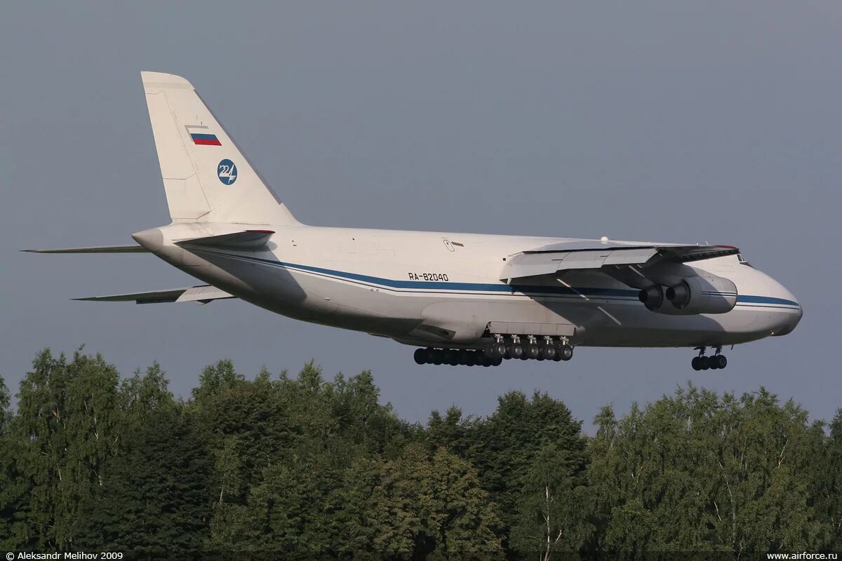 ан-178. реверс ан 26. двигатель самолета ан-26. грузовой самолет ан-124-100. укр ан.