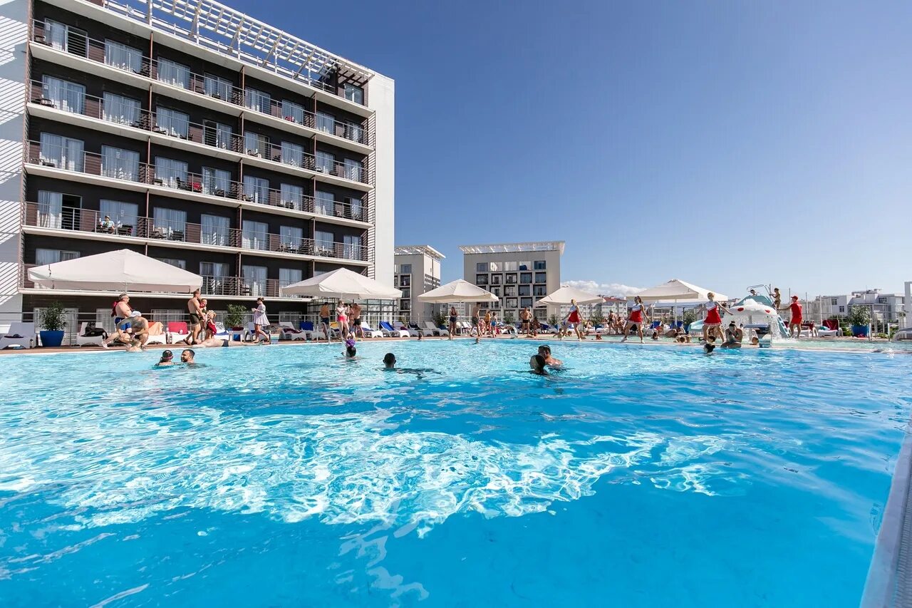 Сочи 4 тур. Отель бридж резорт сочи. bridge resort отель сочи 4. бич резорт адлер. бассейн бридж резорт адлер.