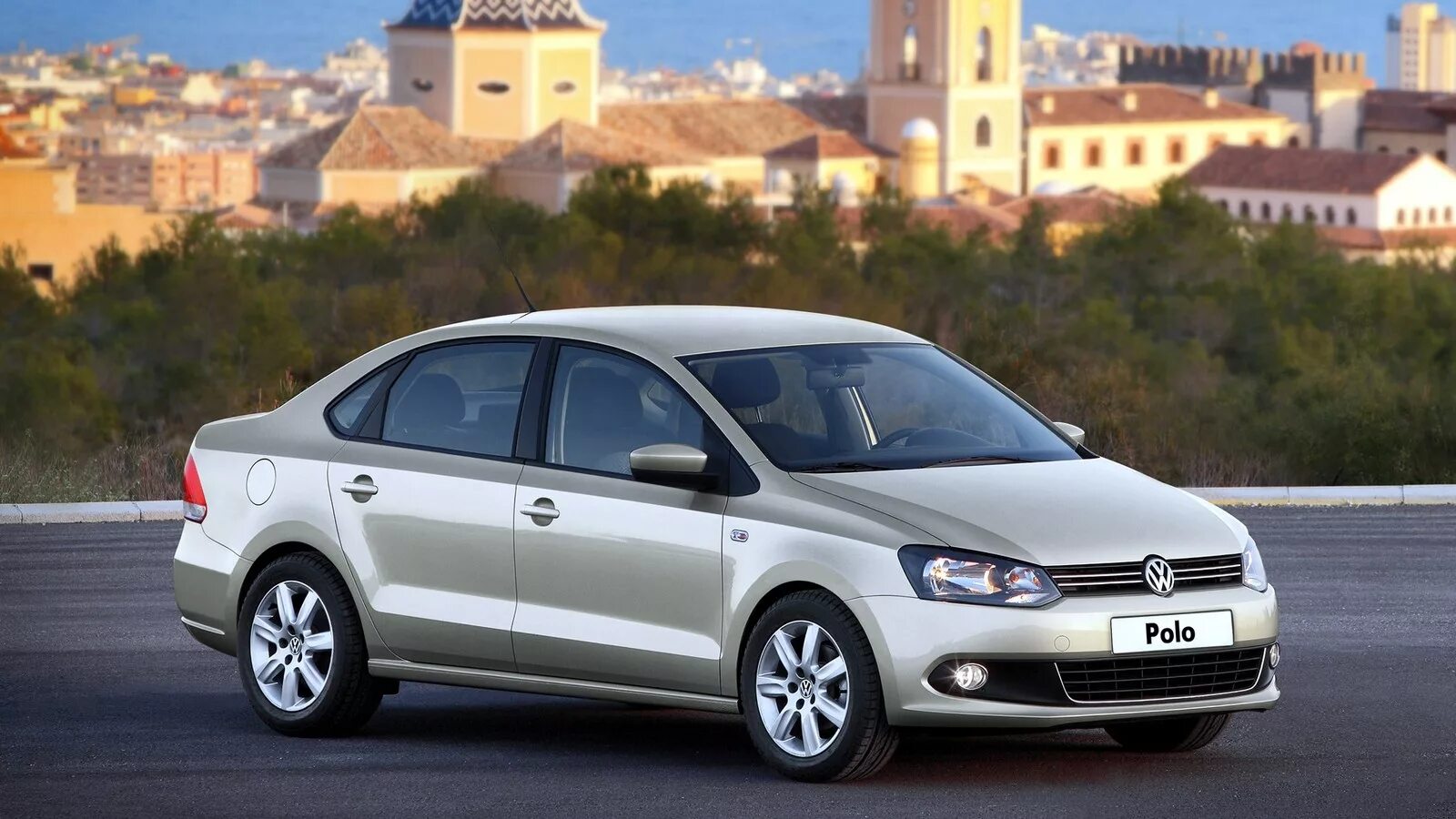 Автомобиль vw polo. Volkswagen Polo sedan. Volkswagen Polo sedan (2010). Фольксваген поло седан 2010. Volkswagen Polo 2010 седан.