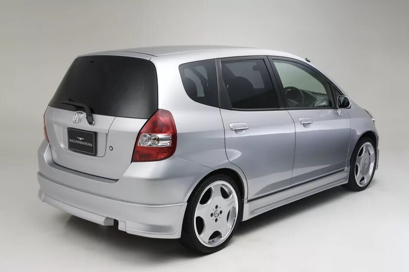 Honda Fit gd1. Обвес Хонда фит gd1. Спойлер Honda Fit gd1. Honda Fit GD обвес.