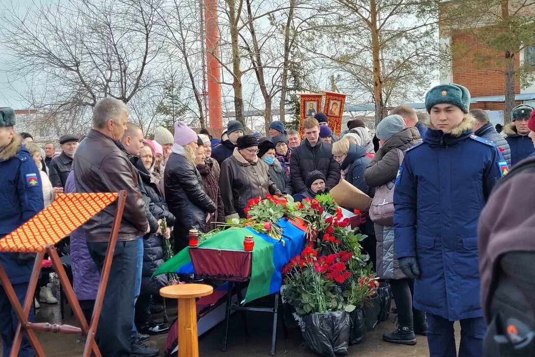 Прощание с погибшими на Украине. Похороны солдата погибшего на Украине. Прощание с погибшими на Укра.