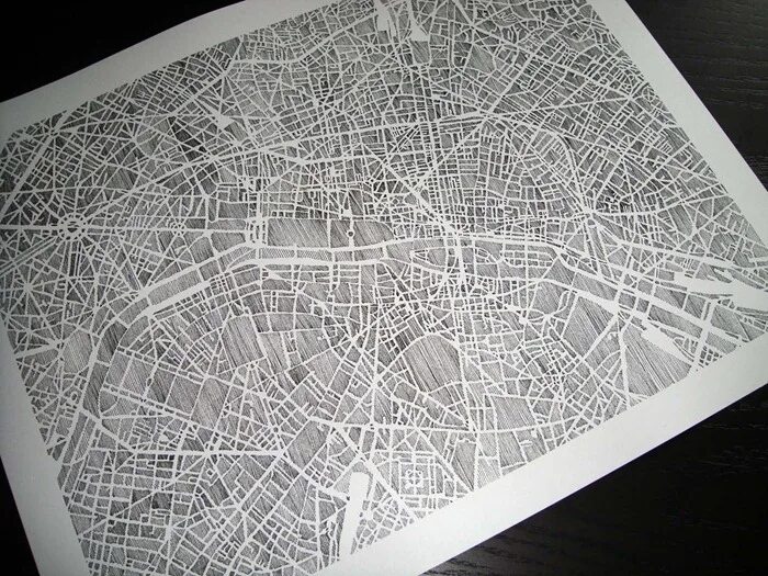 Изображает местность на бумаге. Карта бумажная. Креативные карты. Бумажная карта города. Город на бумаге.