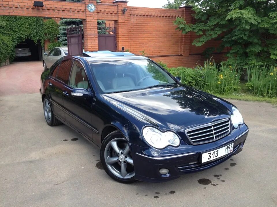 Крышка багажника мерседес w203 седан. Мерседес w203 авито. 695. 744u цвет мерседес. Мерседес w203 авито.