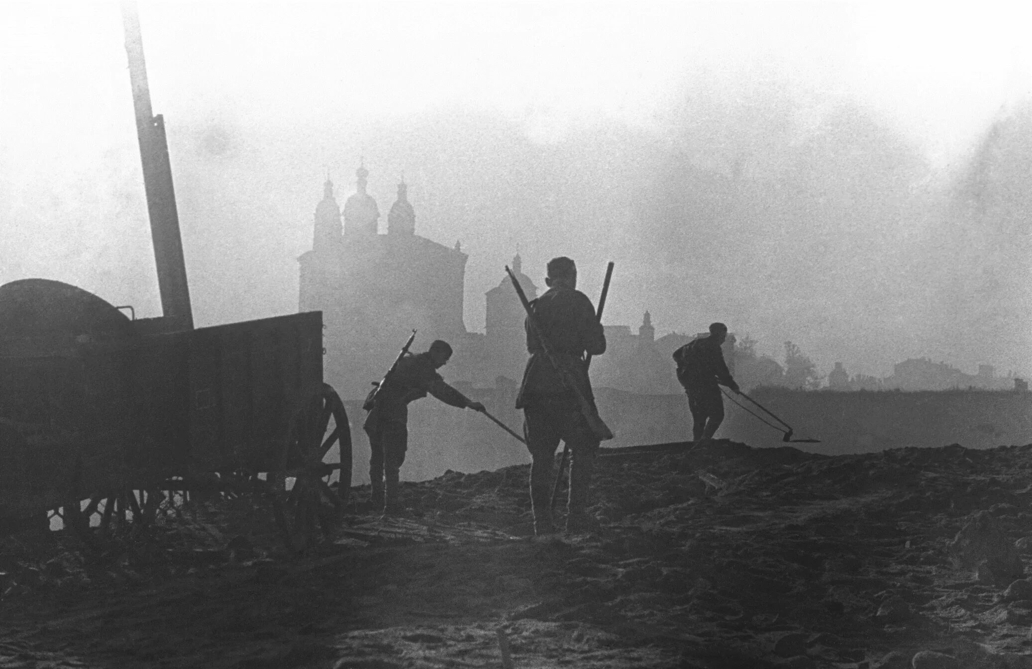 Смоленск 1941 год. Освобождение смоленска в 1943. смоленск великая отечественная война. великая отечественная война освобождение смоленска. смоленск 1943 мост.