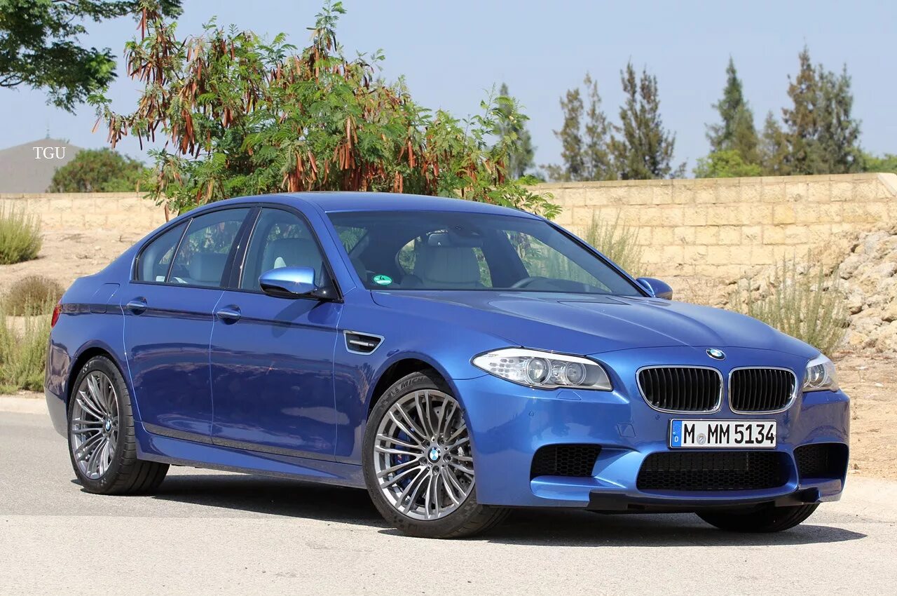 Bmw m 5 8. BMW m5 2012. BMW m5 2013. BMW m5 f10 2012. BMW m5 седан.