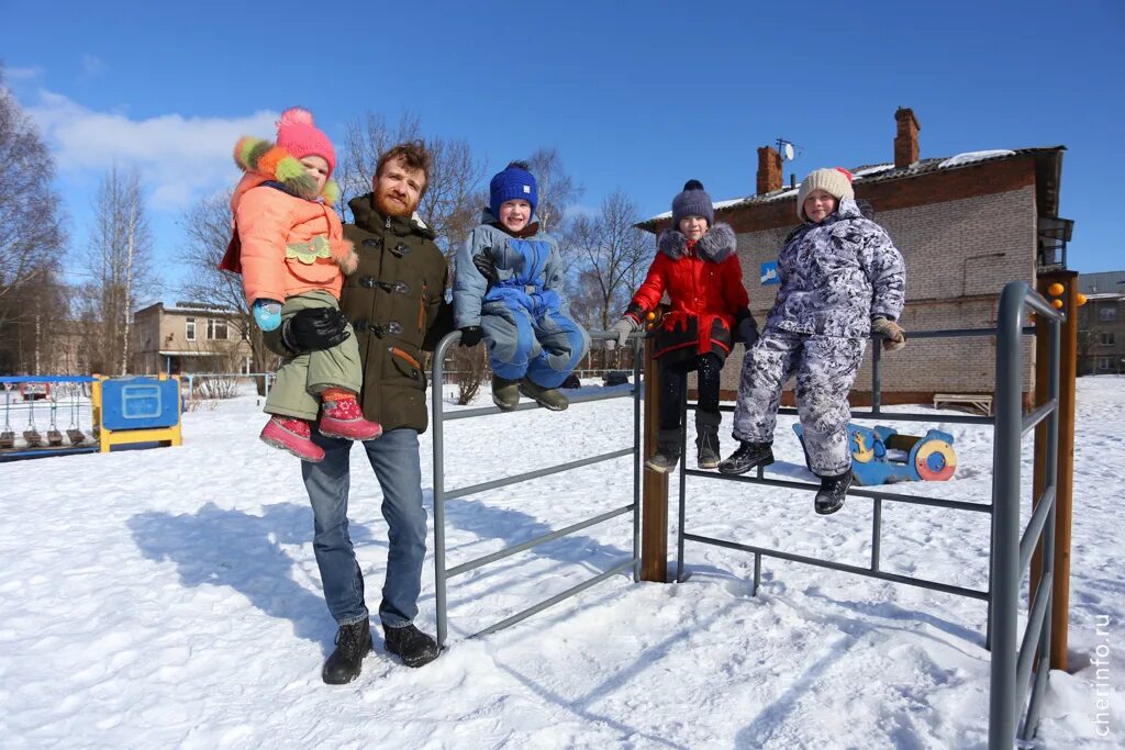 Самый многодетный отец. Многодетная семья Бакал.